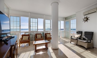 Resale - Apartment / flat - Torrevieja - Playa del Acequión