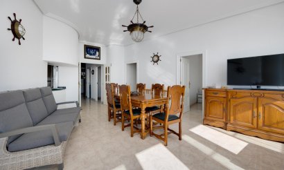 Resale - Apartment / flat - Torrevieja - Playa del Acequión