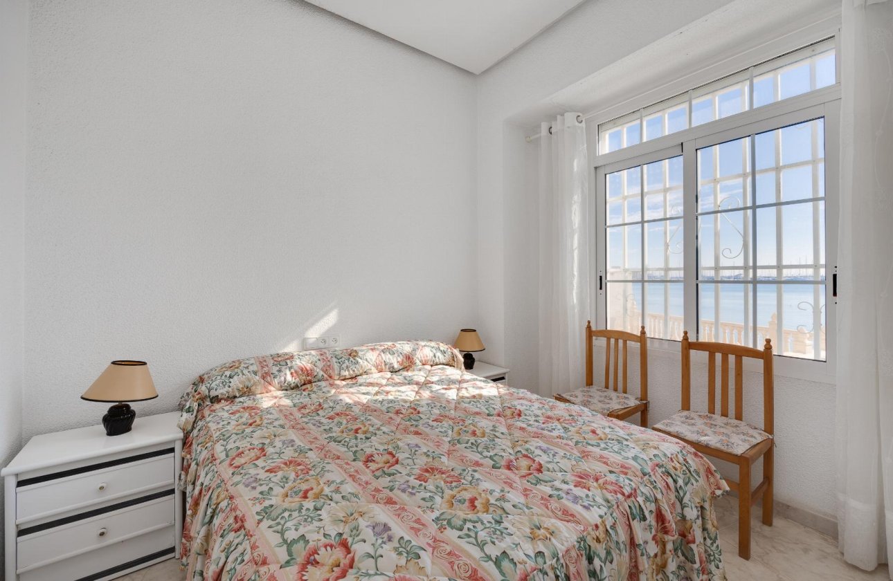 Resale - Apartment / flat - Torrevieja - Playa del Acequión