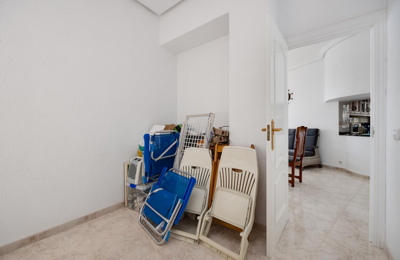 Resale - Apartment / flat - Torrevieja - Playa del Acequión