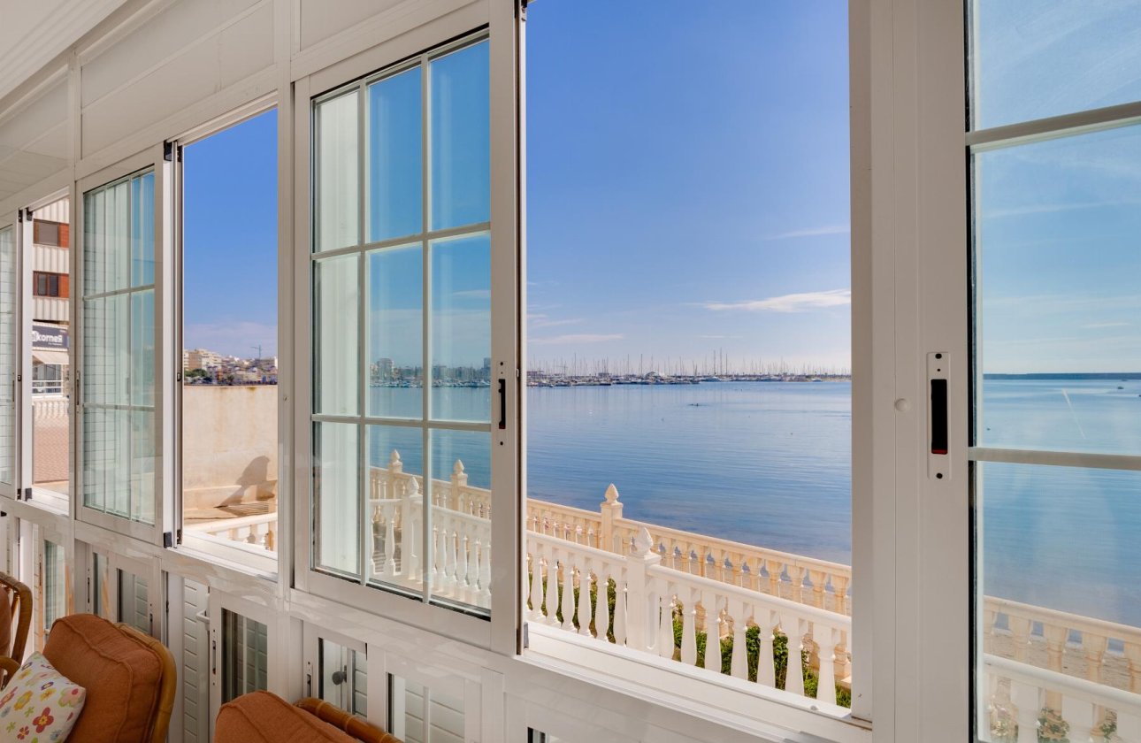 Resale - Apartment / flat - Torrevieja - Playa del Acequión