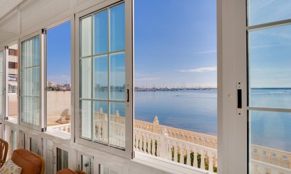 Resale - Apartment / flat - Torrevieja - Playa del Acequión
