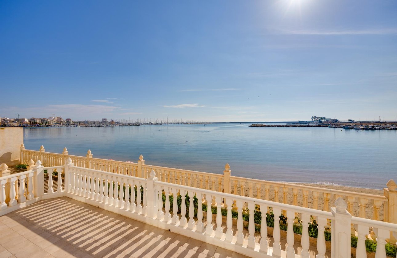 Resale - Apartment / flat - Torrevieja - Playa del Acequión