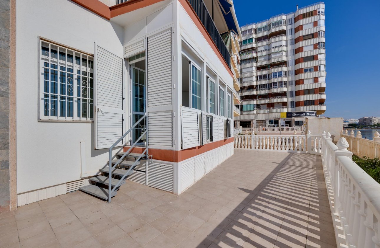 Resale - Apartment / flat - Torrevieja - Playa del Acequión