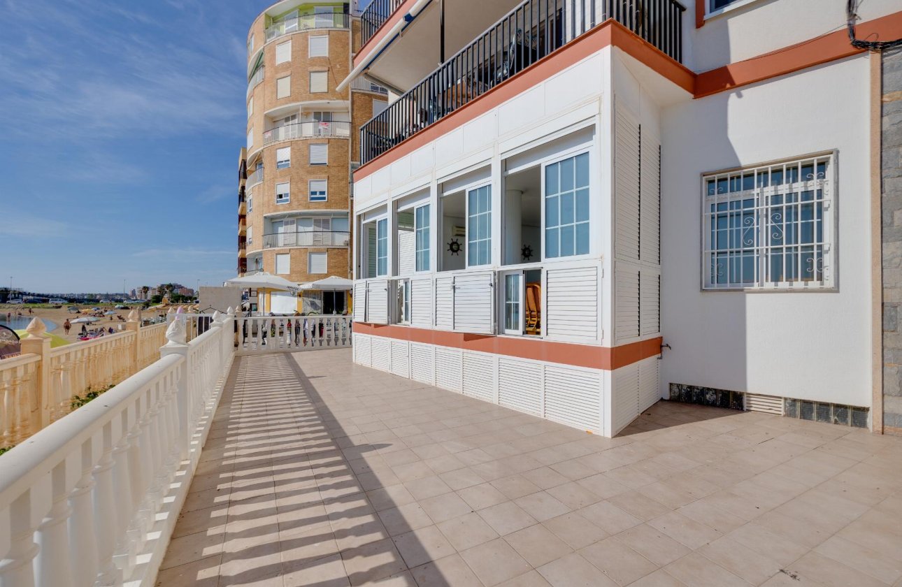 Resale - Apartment / flat - Torrevieja - Playa del Acequión