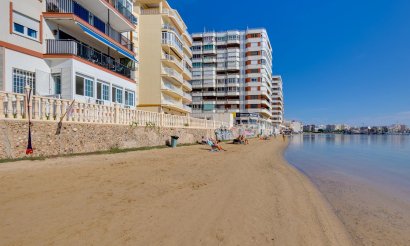 Resale - Apartment / flat - Torrevieja - Playa del Acequión