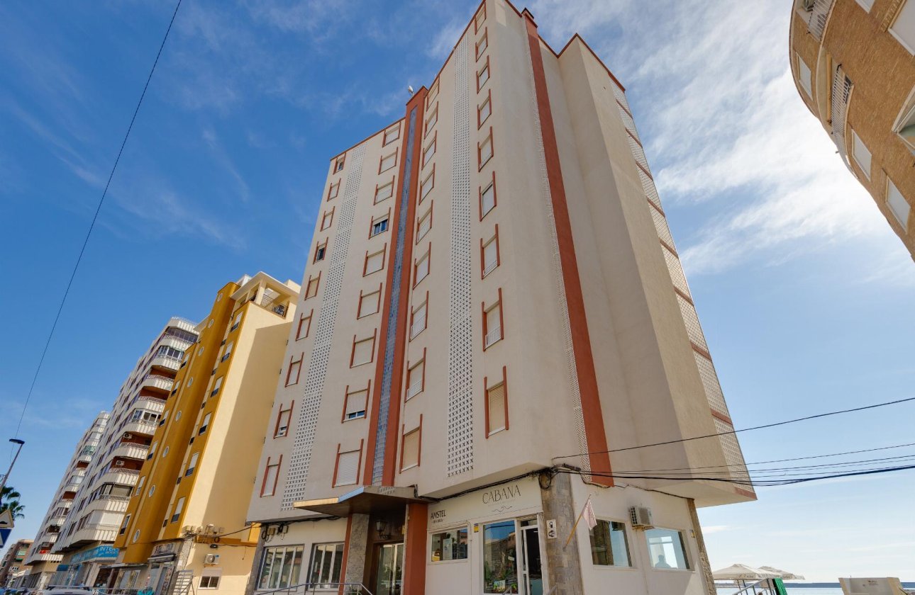 Resale - Apartment / flat - Torrevieja - Playa del Acequión