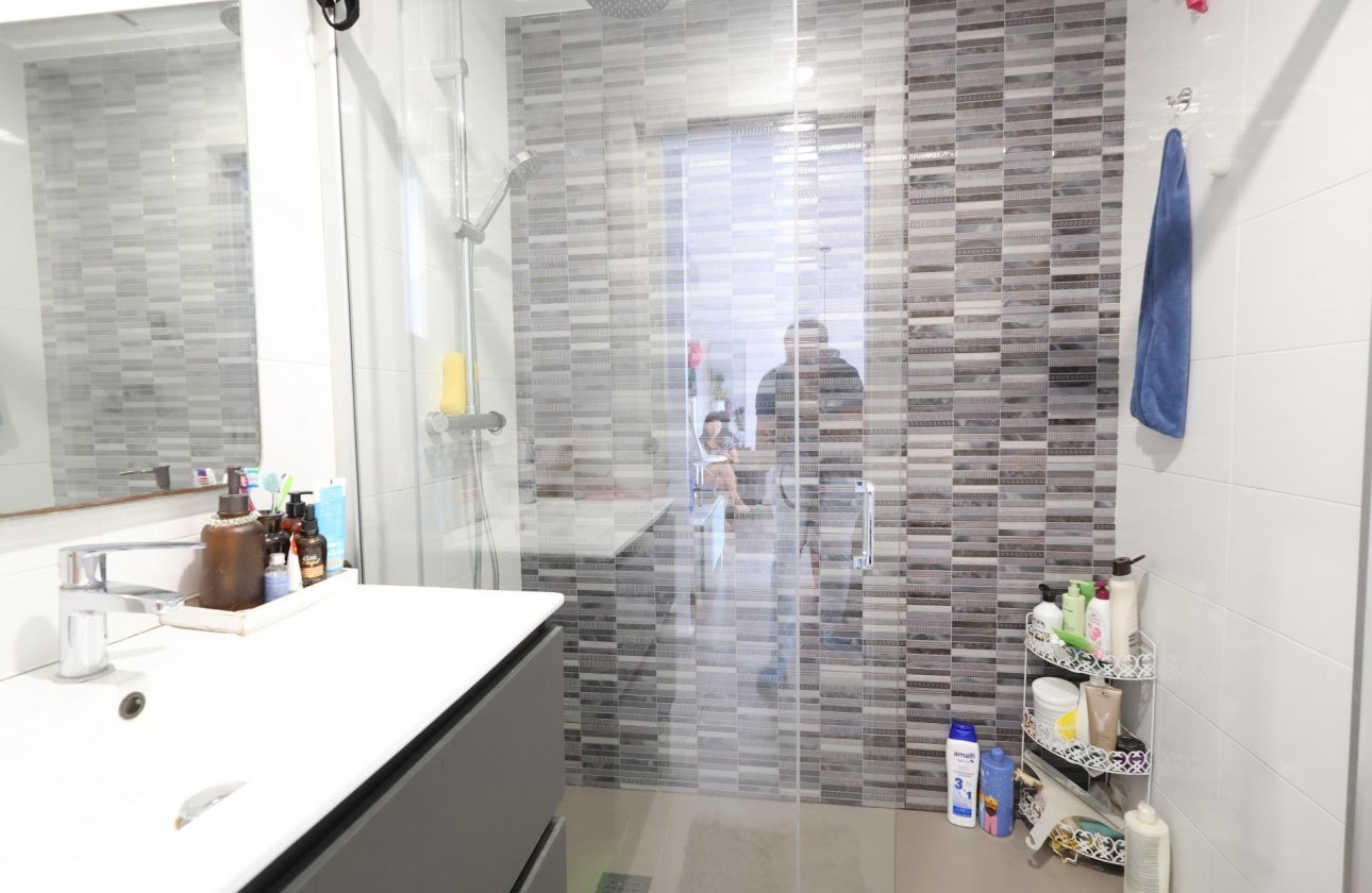 Resale - Bungalow - Pilar de la Horadada - Zona Pueblo