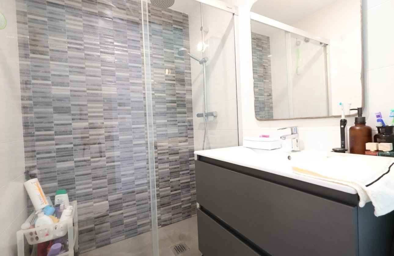 Resale - Bungalow - Pilar de la Horadada - Zona Pueblo