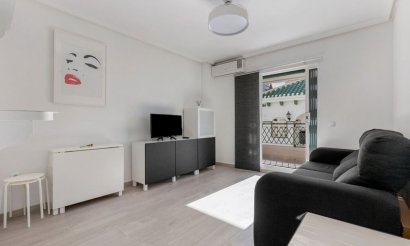 Resale - Apartment / flat - Torrevieja - La Mata