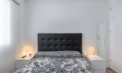 Resale - Apartment / flat - Torrevieja - La Mata