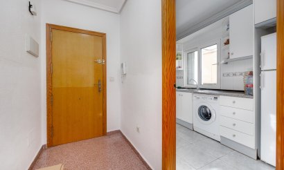 Resale - Apartment / flat - Torrevieja - Parque de Las Naciones