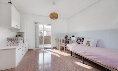 Resale - Apartment / flat - Torrevieja - Parque de Las Naciones