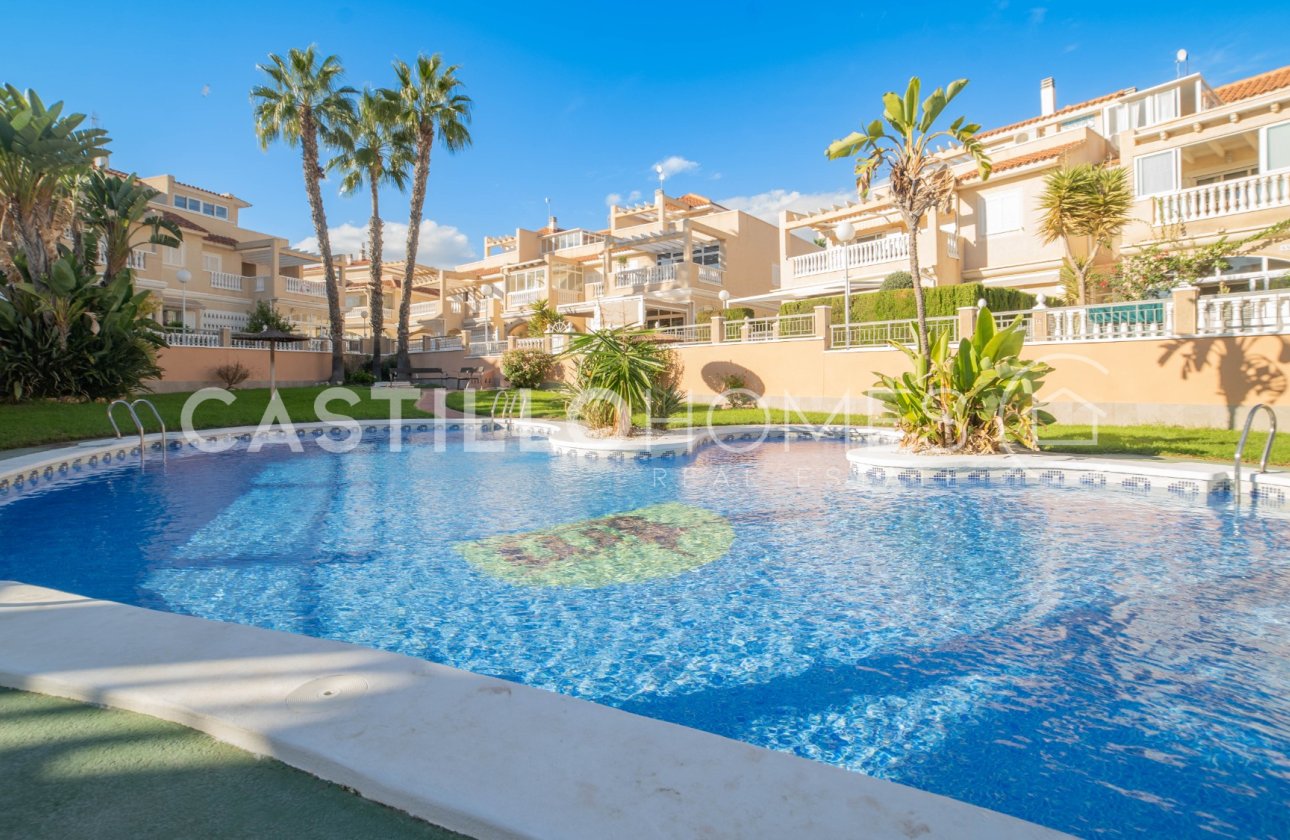 Resale - Townhouse - Orihuela Costa - La Zenia