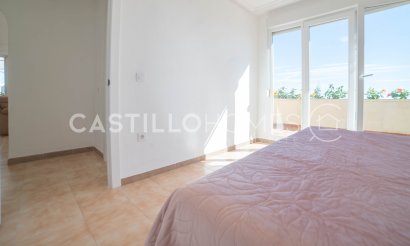 Resale - Apartment / flat - Orihuela Costa - Punta Prima