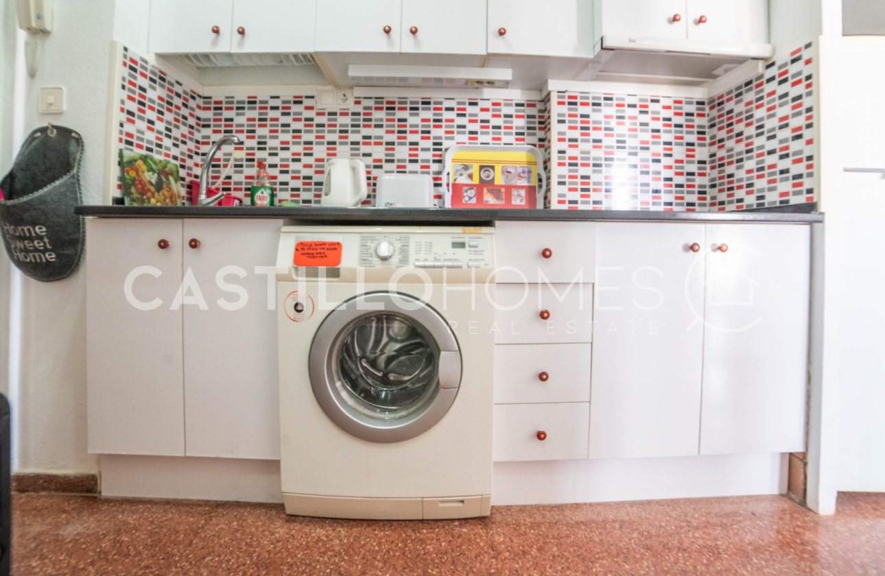Resale - Apartment / flat - Torrevieja - Playa de los Locos