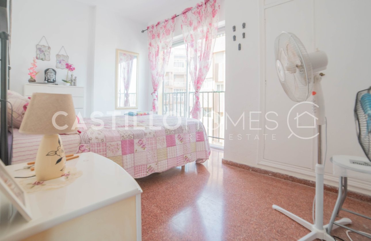 Resale - Apartment / flat - Torrevieja - Playa de los Locos