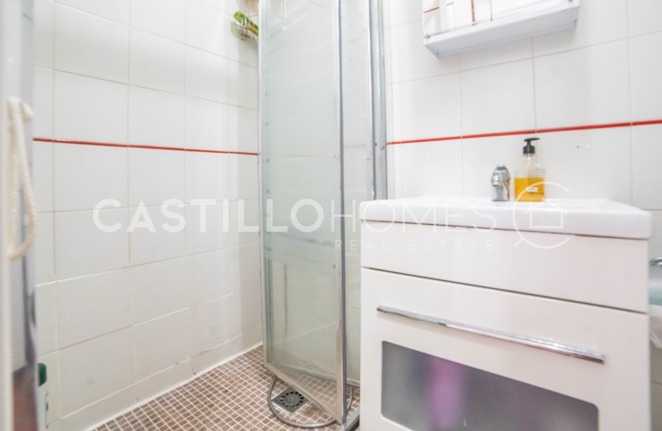 Resale - Apartment / flat - Torrevieja - Playa de los Locos