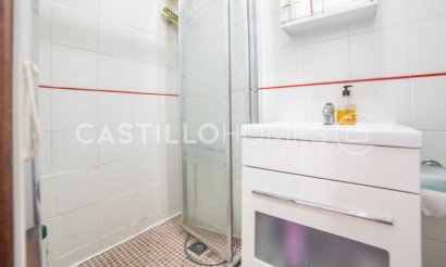 Resale - Apartment / flat - Torrevieja - Playa de los Locos