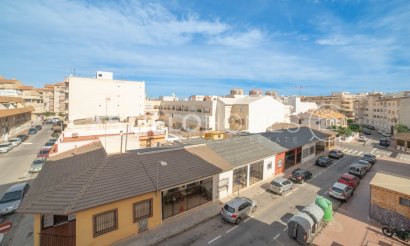 Resale - Apartment / flat - Torrevieja - Playa de los Locos