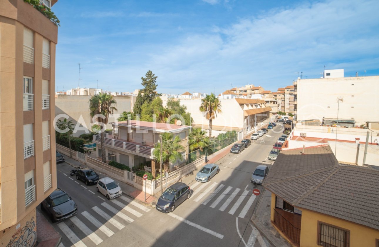 Resale - Apartment / flat - Torrevieja - Playa de los Locos