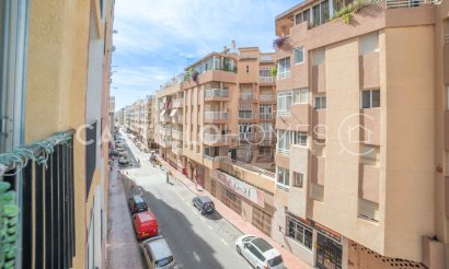 Resale - Apartment / flat - Torrevieja - Playa de los Locos