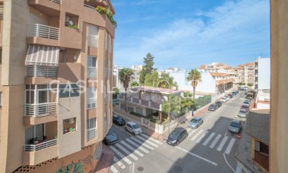 Resale - Apartment / flat - Torrevieja - Playa de los Locos
