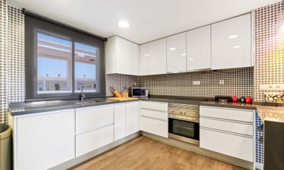 Resale - Apartment / flat - Orihuela Costa - Campoamor