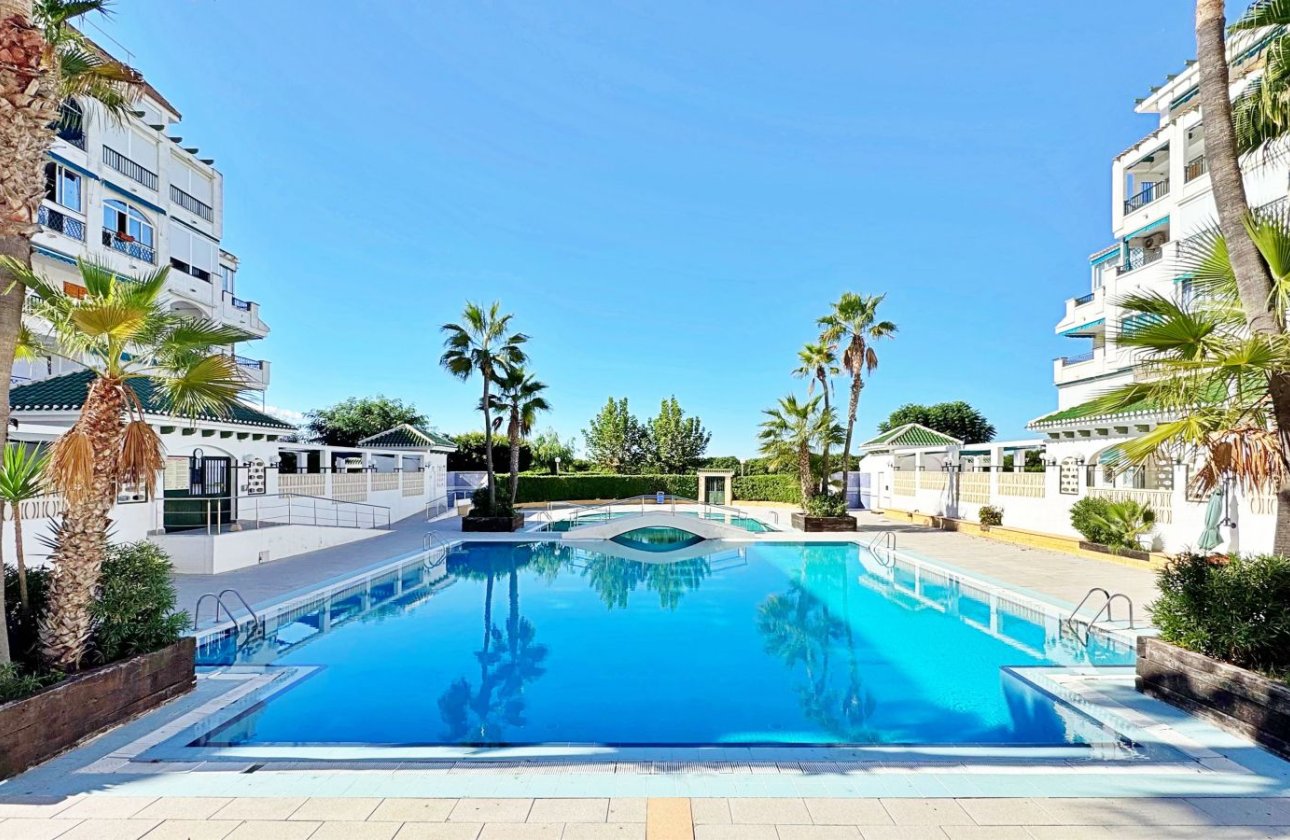Resale - Apartment / flat - Torrevieja - La Mata