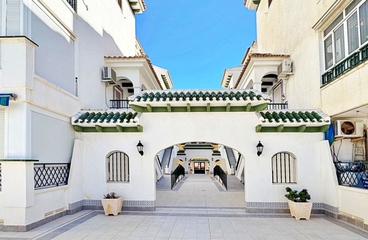 Resale - Apartment / flat - Torrevieja - La Mata