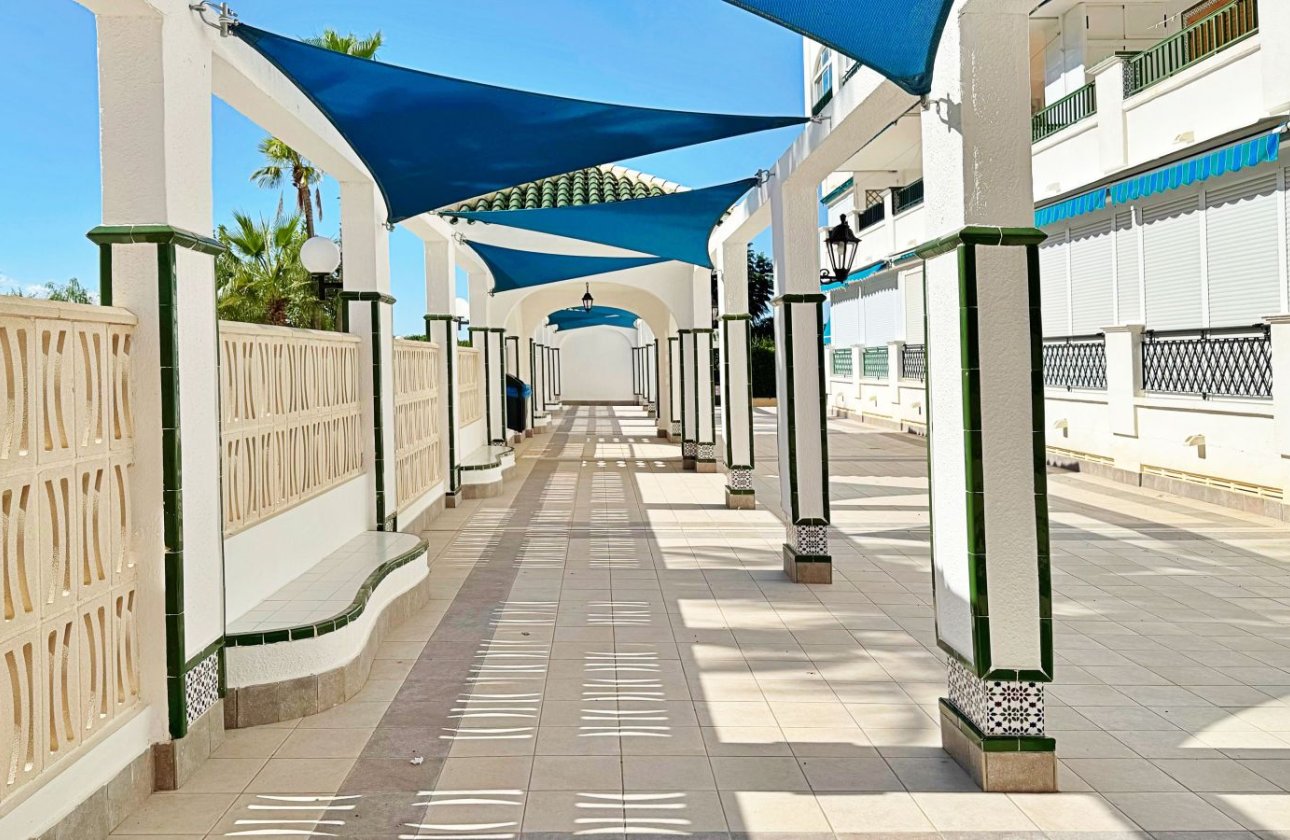 Resale - Apartment / flat - Torrevieja - La Mata