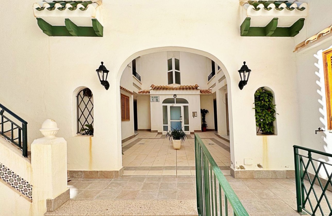 Resale - Apartment / flat - Torrevieja - La Mata