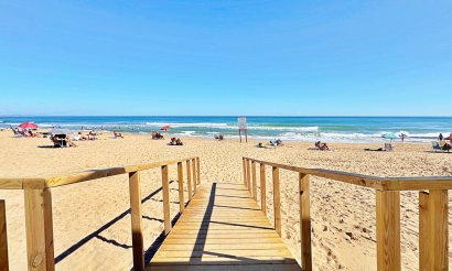 Resale - Apartment / flat - Torrevieja - La Mata