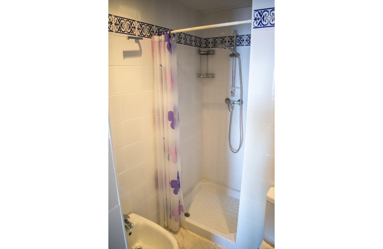 Resale - Apartment / flat - Torrevieja - Playa de los Locos