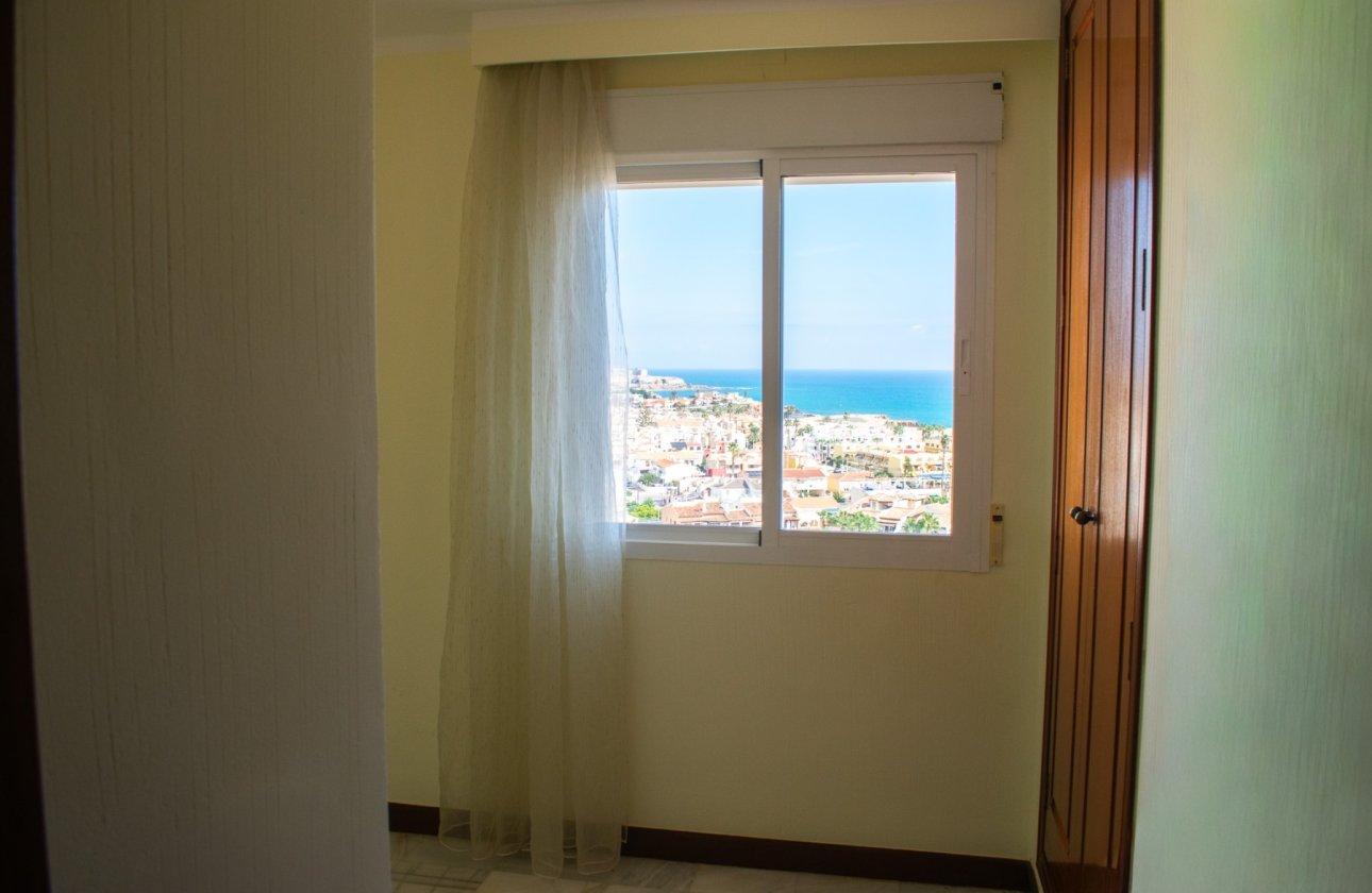 Resale - Apartment / flat - Torrevieja - Playa de los Locos