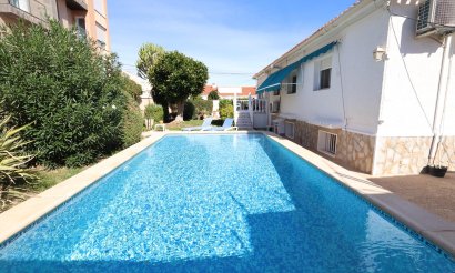 Resale - Townhouse - Torrevieja - Punta prima