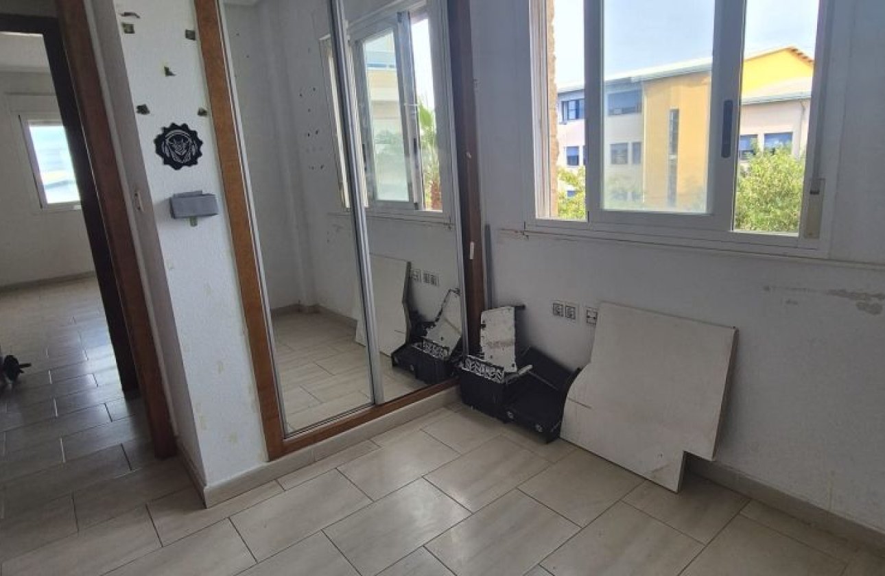 Resale - Apartment / flat - Torrevieja