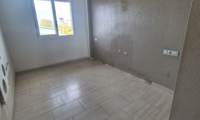 Resale - Apartment / flat - Torrevieja