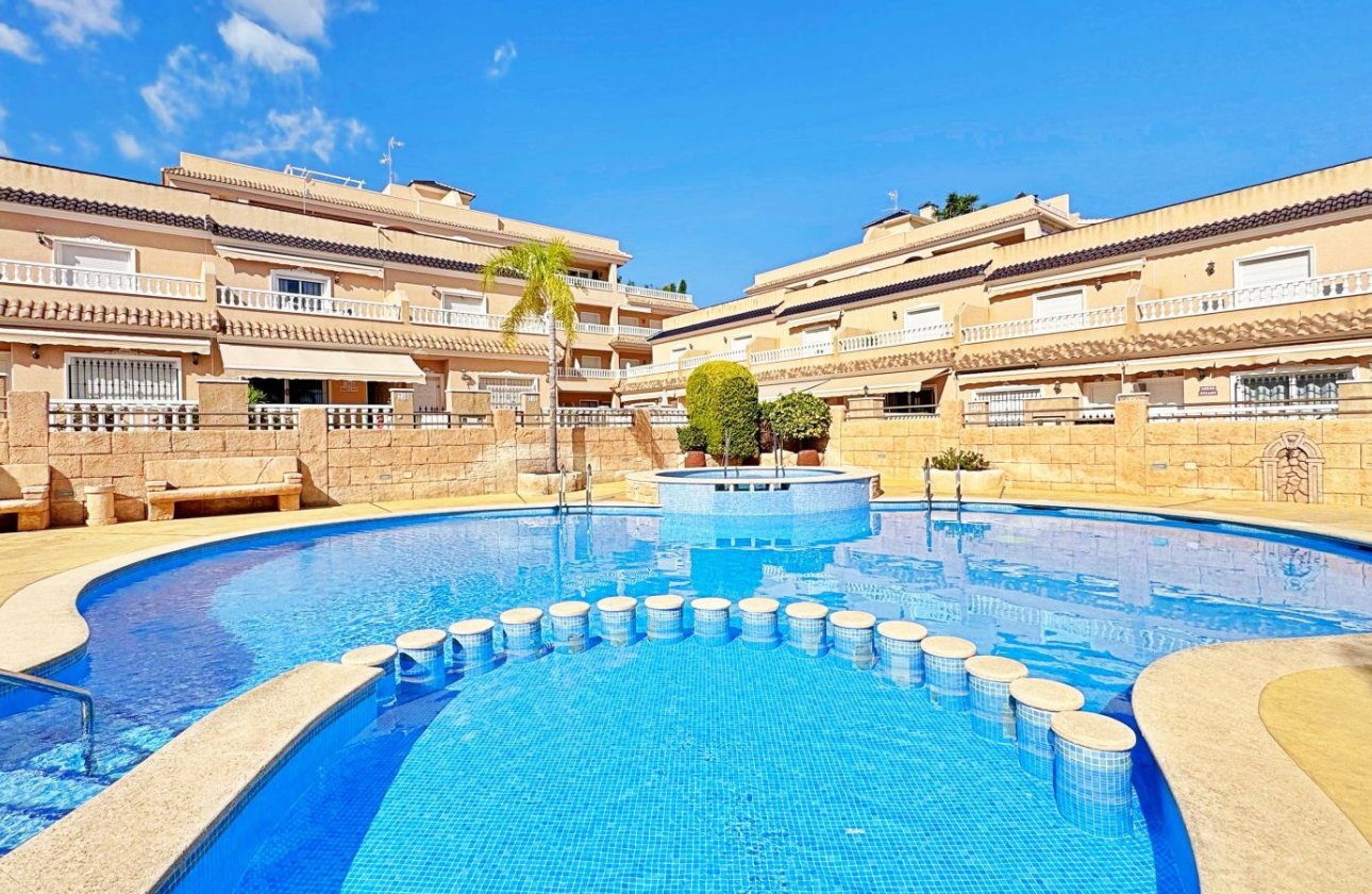 Resale - Townhouse - Orihuela Costa - Villamartín