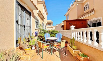 Resale - Townhouse - Orihuela Costa - Villamartín