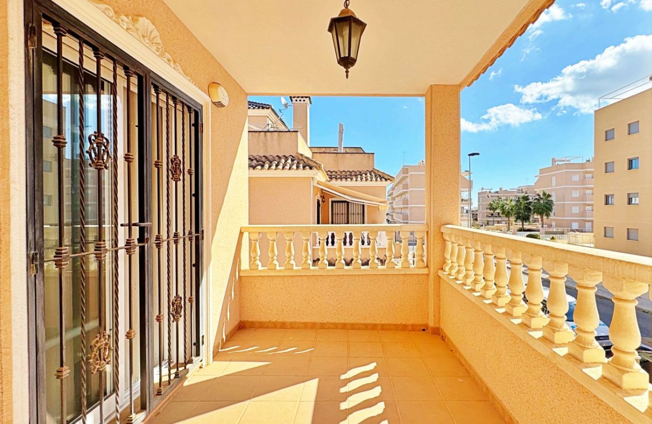 Resale - Townhouse - Orihuela Costa - Villamartín