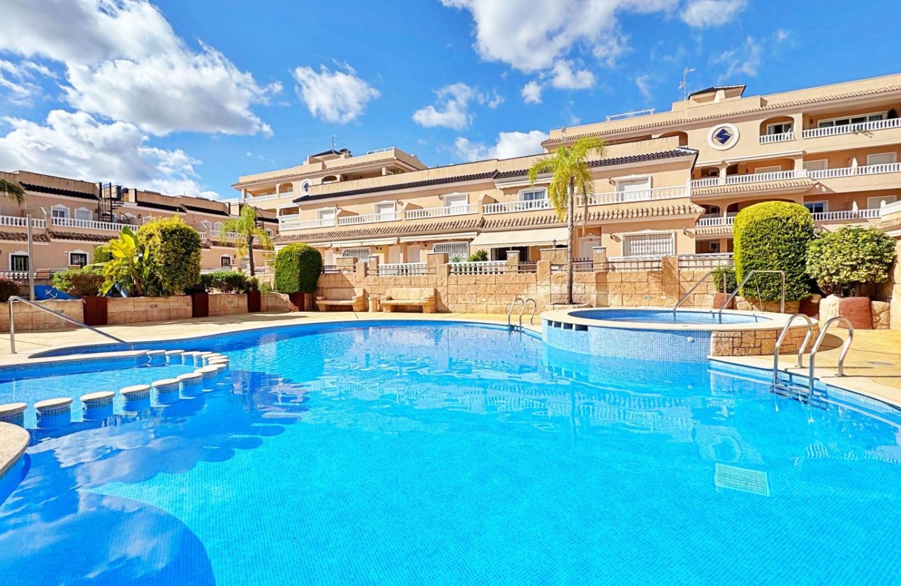 Resale - Townhouse - Orihuela Costa - Villamartín