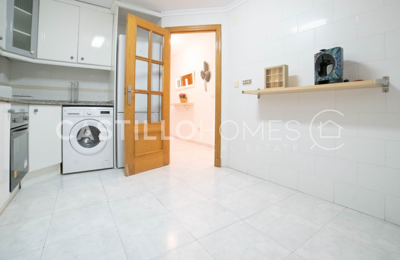 Resale - Apartment / flat - Torrevieja - Centro