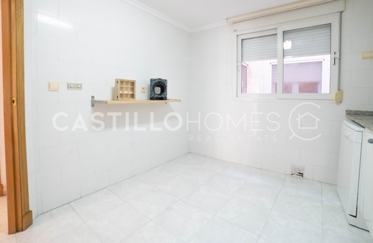 Resale - Apartment / flat - Torrevieja - Centro