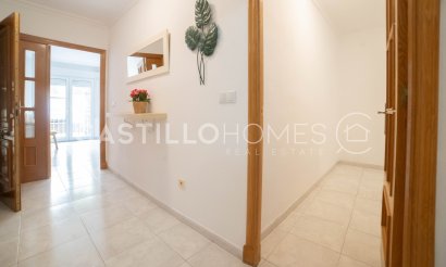 Resale - Apartment / flat - Torrevieja - Centro