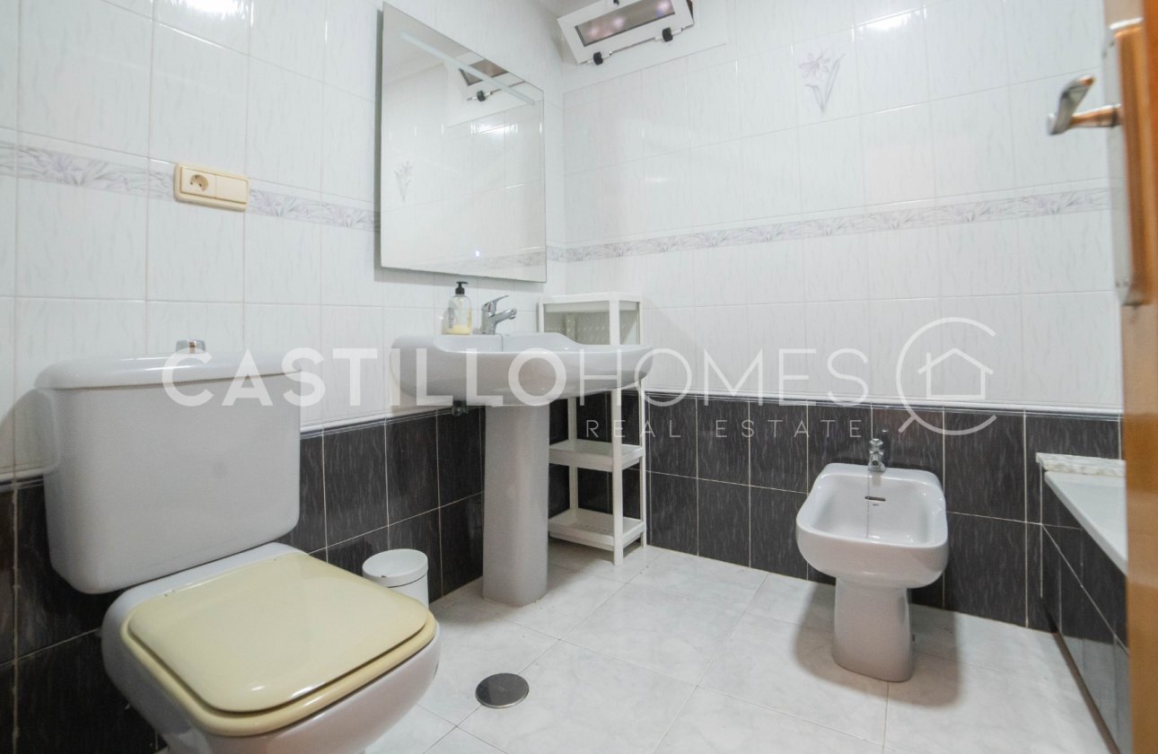Resale - Apartment / flat - Torrevieja - Centro
