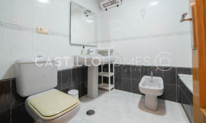Resale - Apartment / flat - Torrevieja - Centro