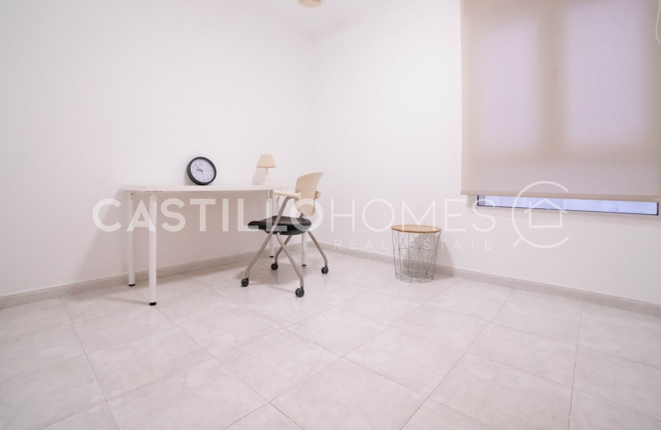 Resale - Apartment / flat - Torrevieja - Centro
