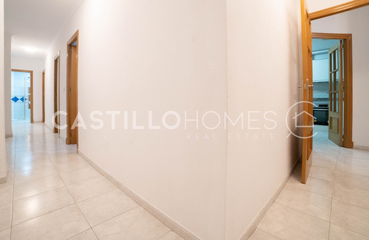 Resale - Apartment / flat - Torrevieja - Centro