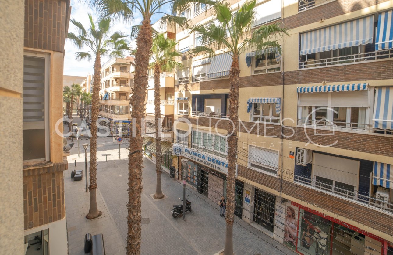 Resale - Apartment / flat - Torrevieja - Centro